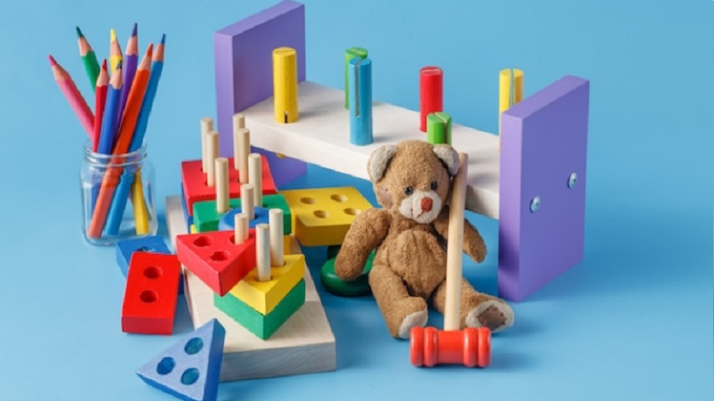 اسباب بازی مناسب برای هر رده سنی کودک و نوزاد